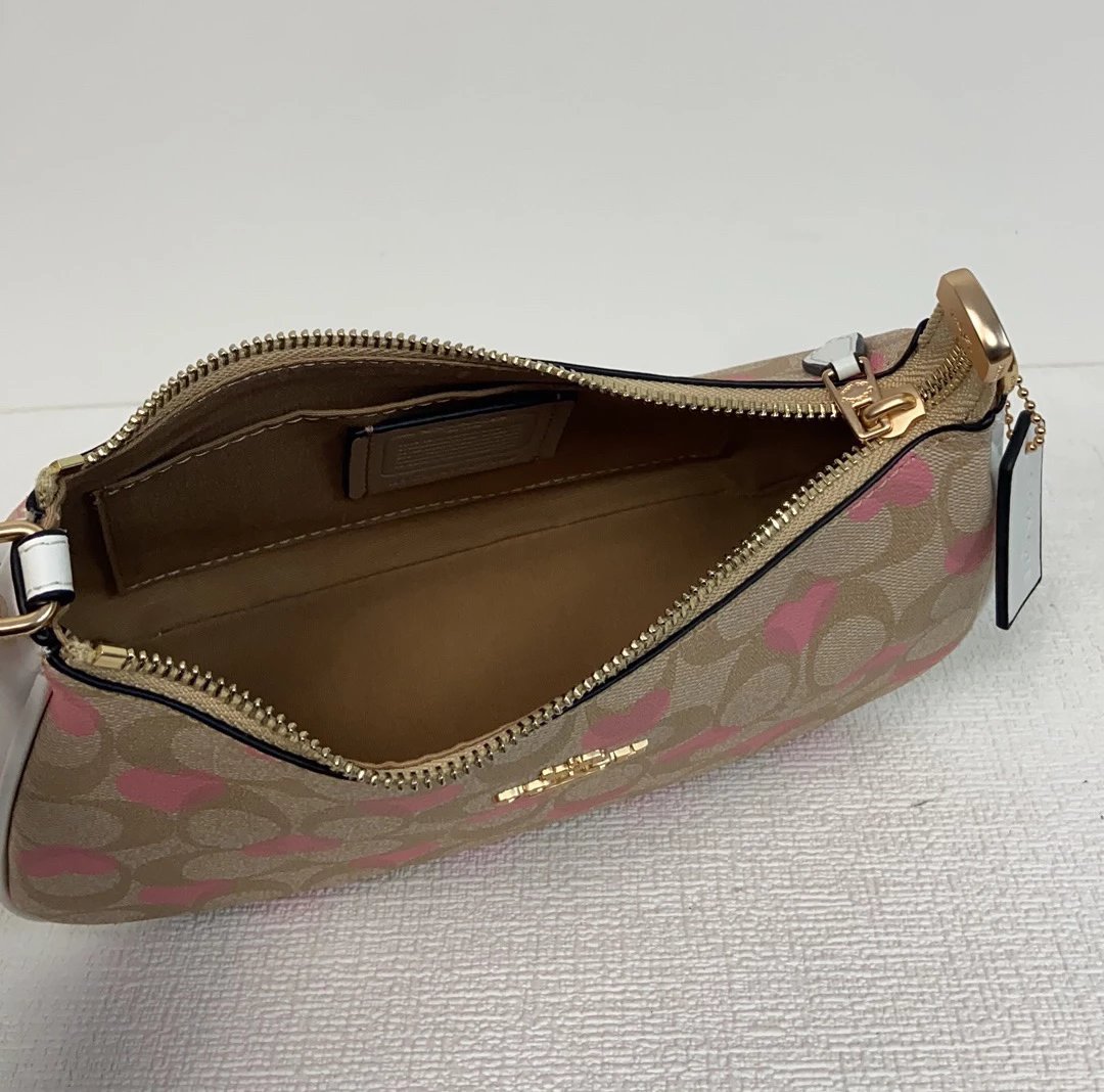 Coach Shoulder Bag 9