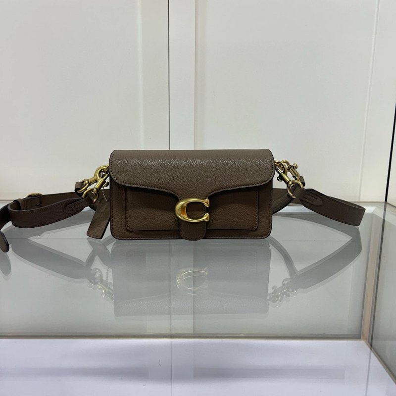 Louis Vuitton Tabby20 Logo