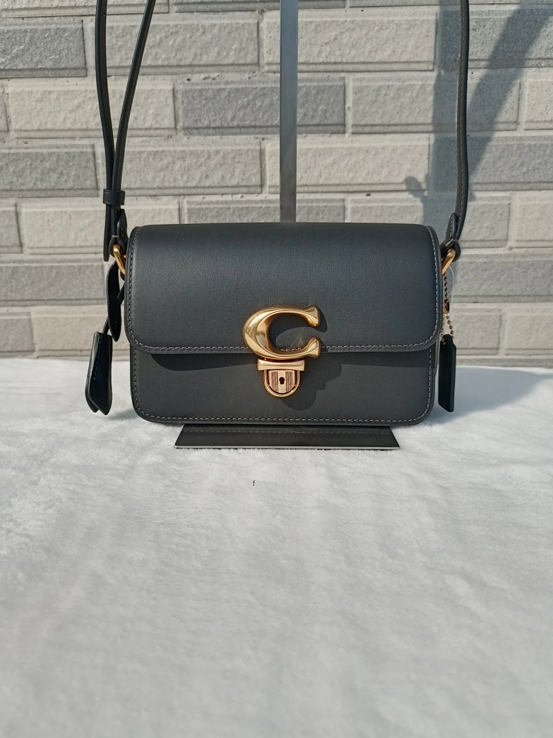 Studio Coach Design Studio 19