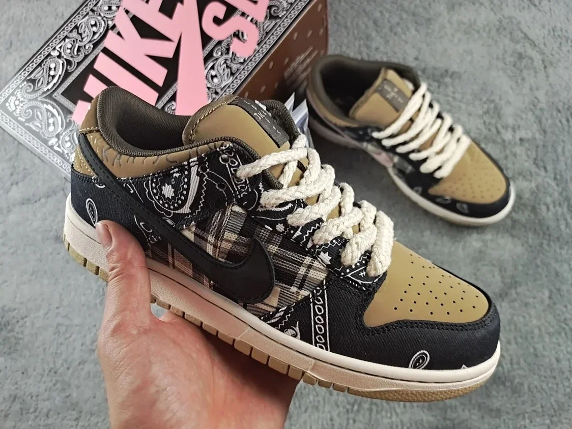 老朱鞋贸】Travis Scott x Nike SB Dunk Low TS联名腰果花可撕版麂皮休闲鞋