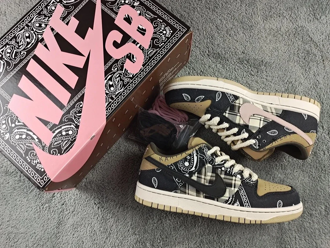 老朱鞋贸】Travis Scott x Nike SB Dunk Low TS联名腰果花可撕版麂皮休闲鞋