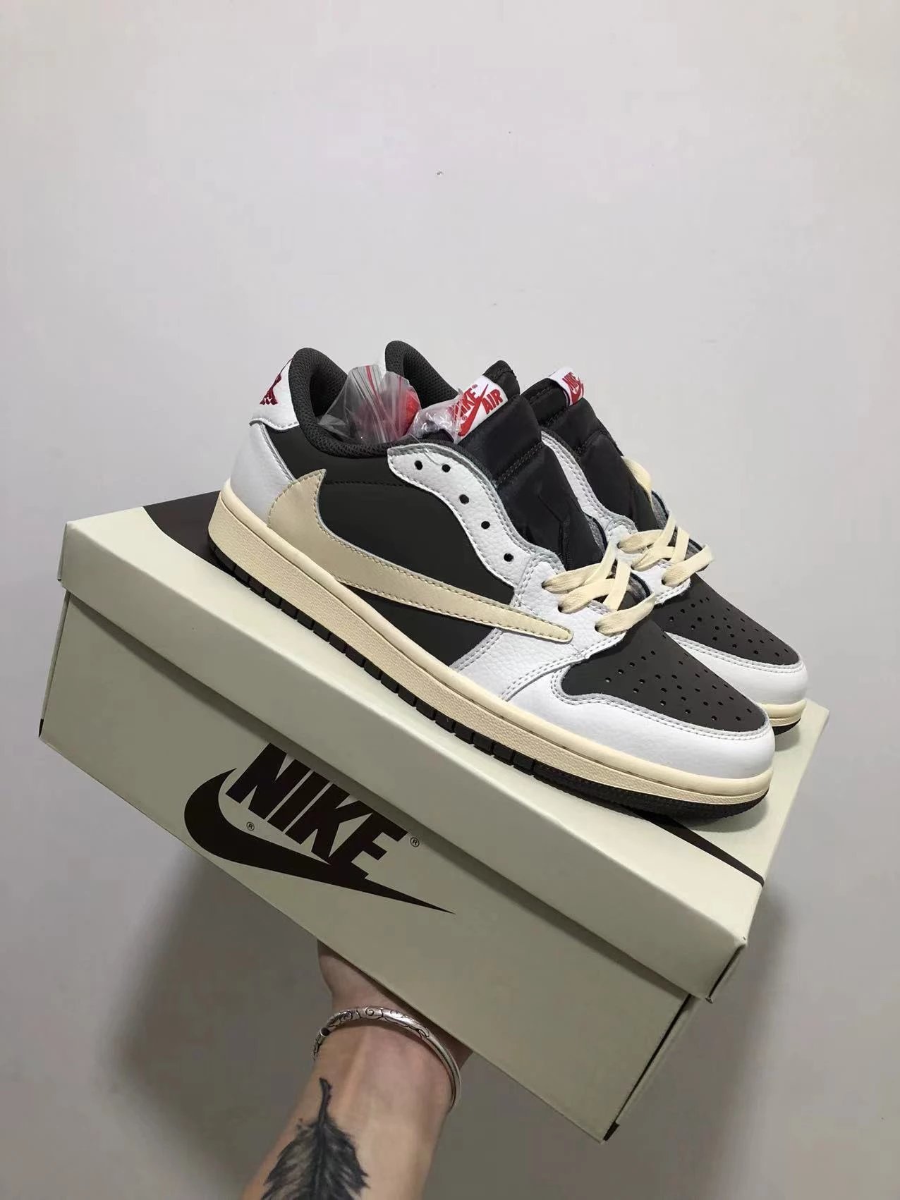 AJ1 Low White Brown