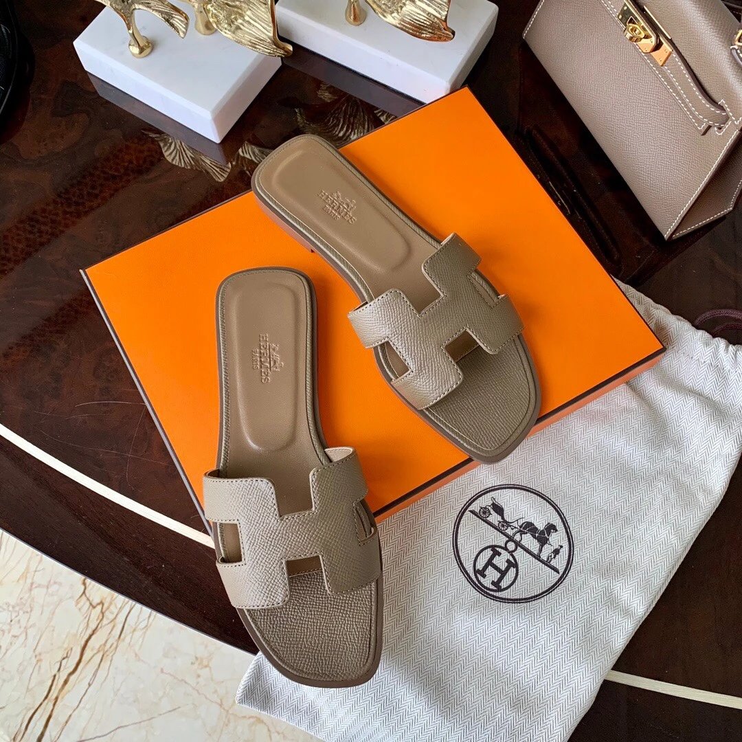 Elephant gray palm print flat bottom