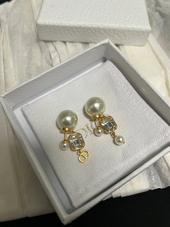 【代购级别】D家新款金色CD珍珠方钻冰糖不对称双球耳钉施华洛世奇钻耳环