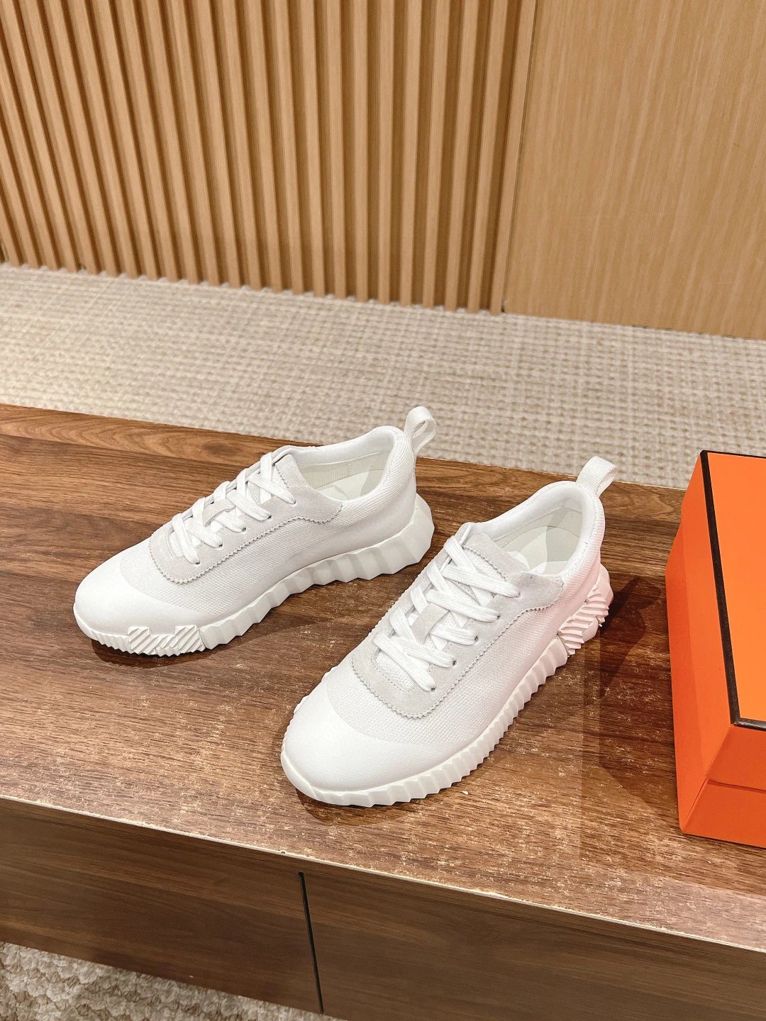 [Agent-Level] Hermès Bouncing - Unisex Suede & Mesh Sneakers for Couples