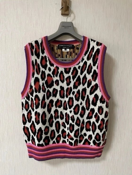In Stock COMME des GARONS Leopard Print Knit Vest
