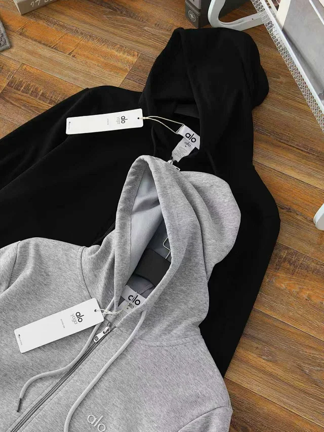 Alo Yoga Tracksuits Zip-up hooded sweatshirt and straight-leg sweatpants set product detail image 17