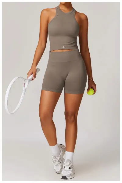Alo Halter Crop Top Cream Activewear - 22
