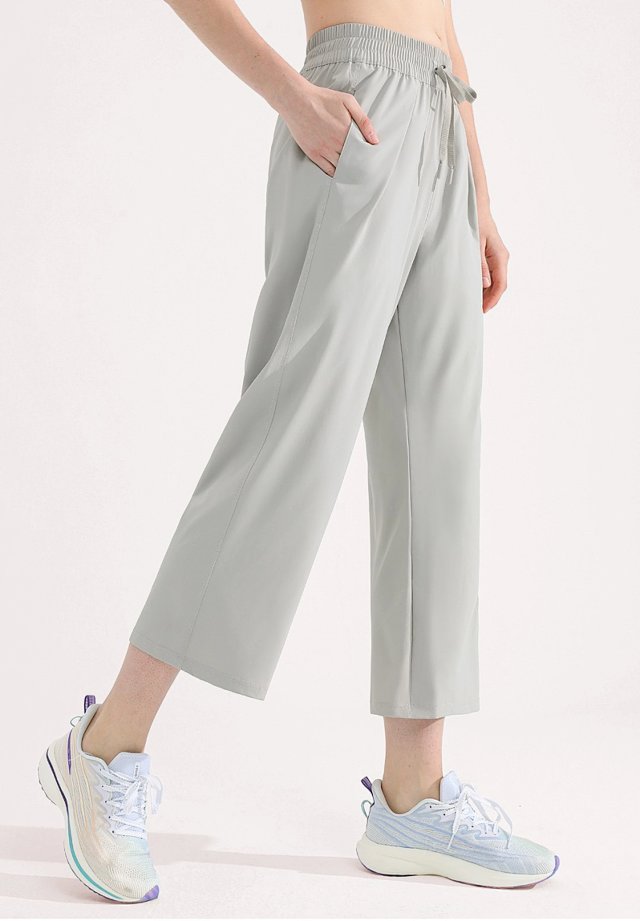 Alo Pants: seller detail photo 6