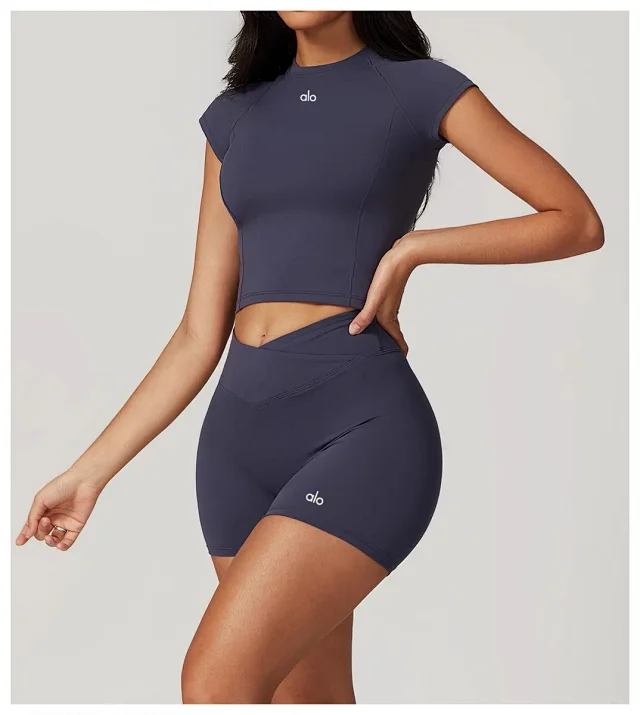 Alo Yoga T-Shirts Fitted cropped cap-sleeve T-shirt with built-in cup options product detail image 26