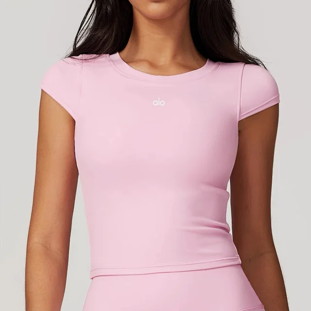 Alo Yoga T-Shirts Fitted cropped cap-sleeve T-shirt with built-in cup options product detail image 13