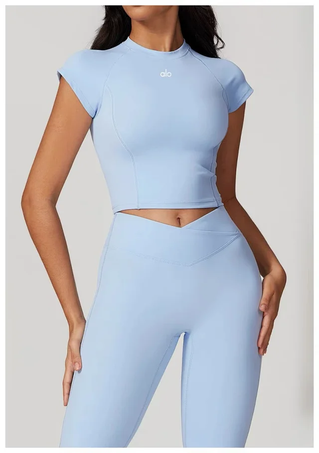 Alo Yoga T-Shirts Fitted cropped cap-sleeve T-shirt with built-in cup options product detail image 42