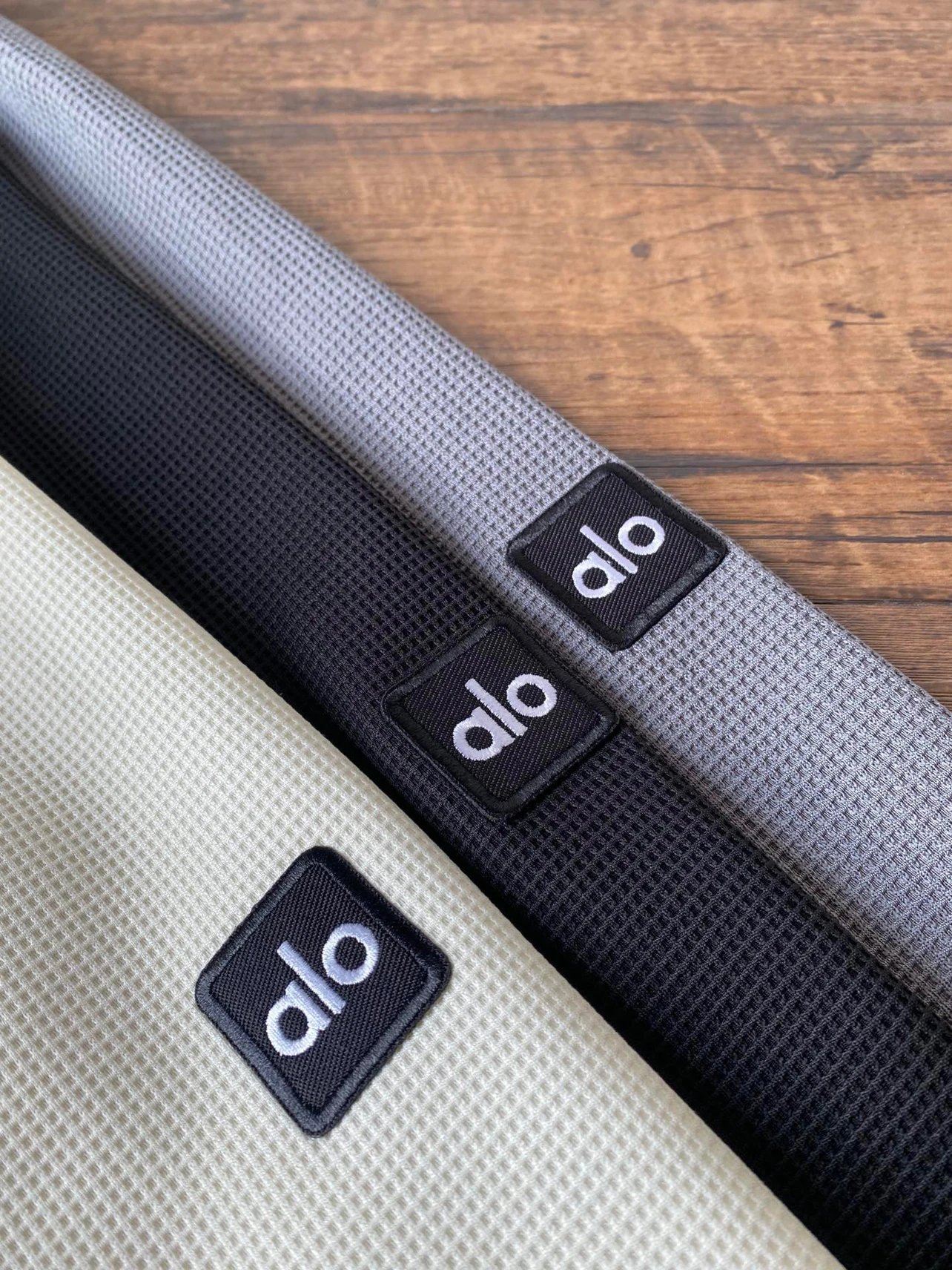 Alo Yoga Thermal Waffle Long Sleeve Base-Layer Gray - 13