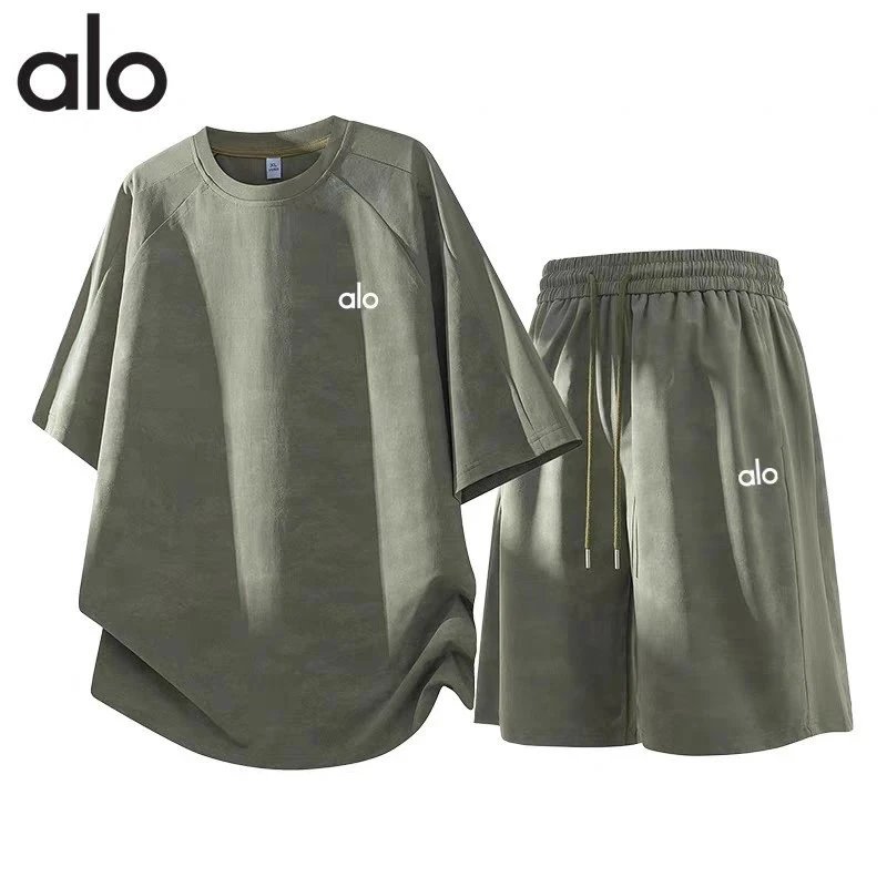 Alo Matching Sets Crew-Neck T-Shirt and Drawstring Shorts Set — Gray-brown