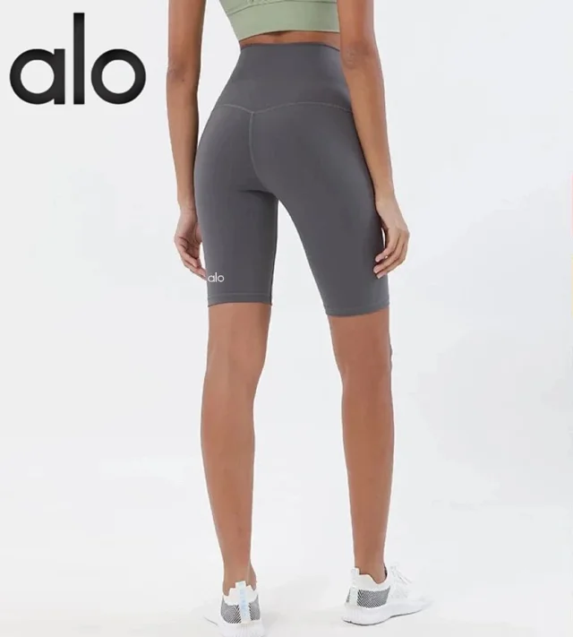 Alo Shorts High-Waisted Biker product detail image 3