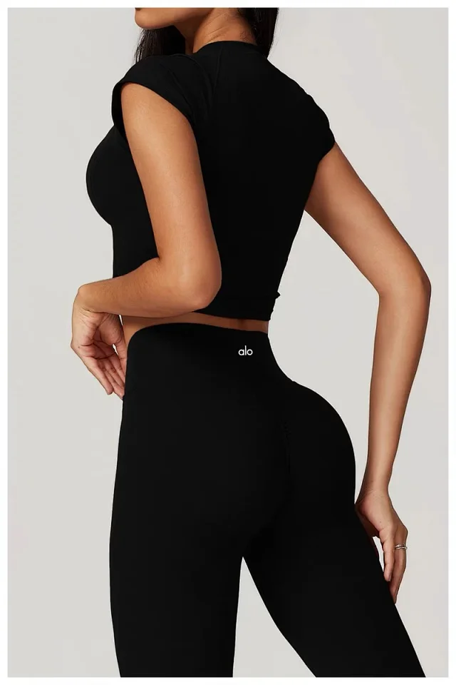 Alo Yoga T-Shirts Fitted cropped cap-sleeve T-shirt with built-in cup options product detail image 49