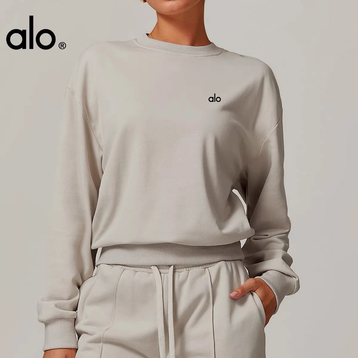 Alo Essential Crewneck Sweatsh