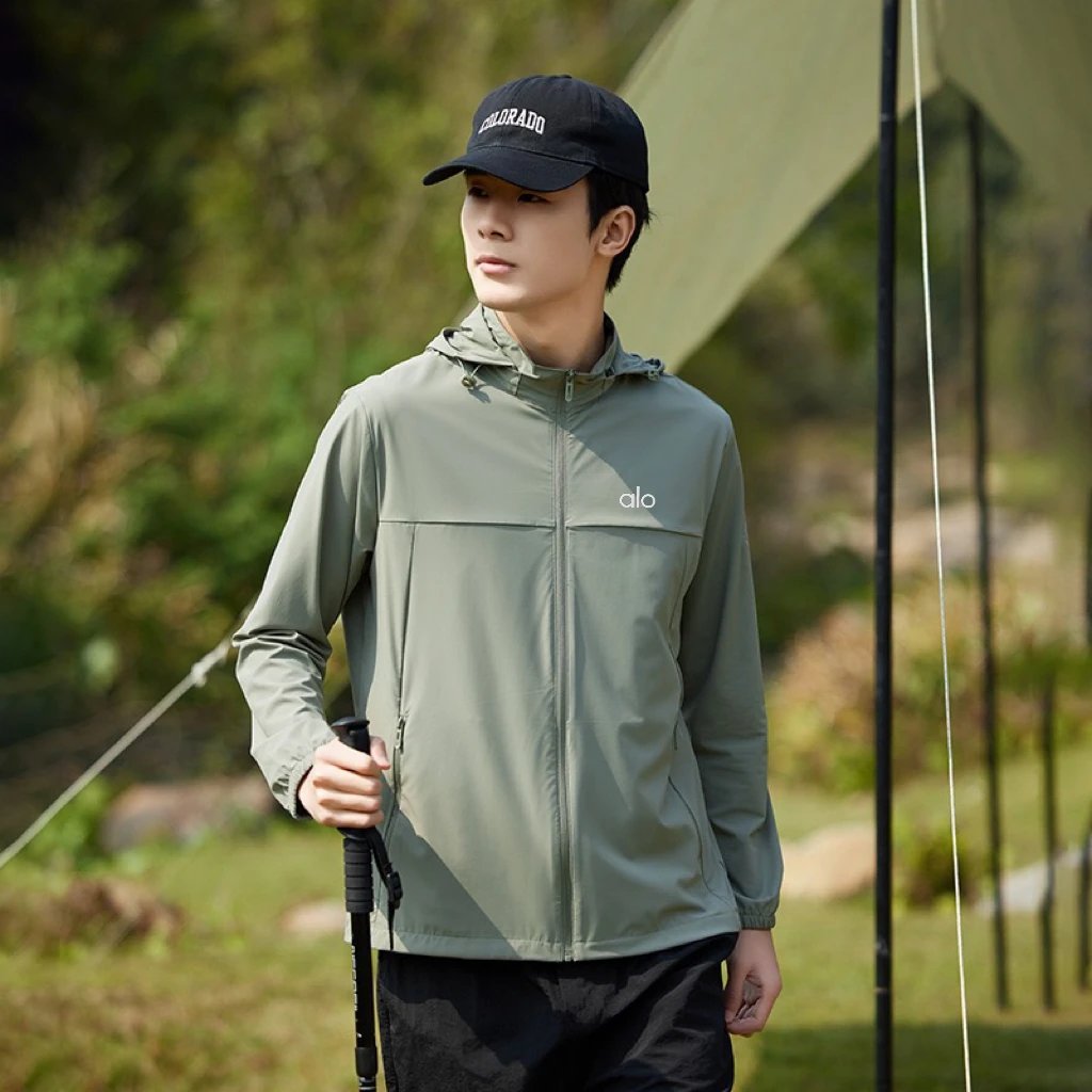 men's light green