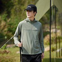 Men’s light green