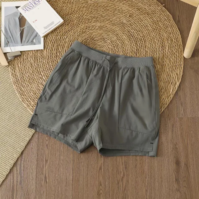Alo Shorts 7-inch drawstring with zip pockets product detail image 5