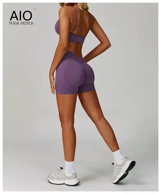Alo Yoga Shorts High-Waisted Seamless Training product detail image 25