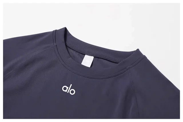 Alo Yoga T-Shirts Fitted cropped cap-sleeve T-shirt with built-in cup options product detail image 54