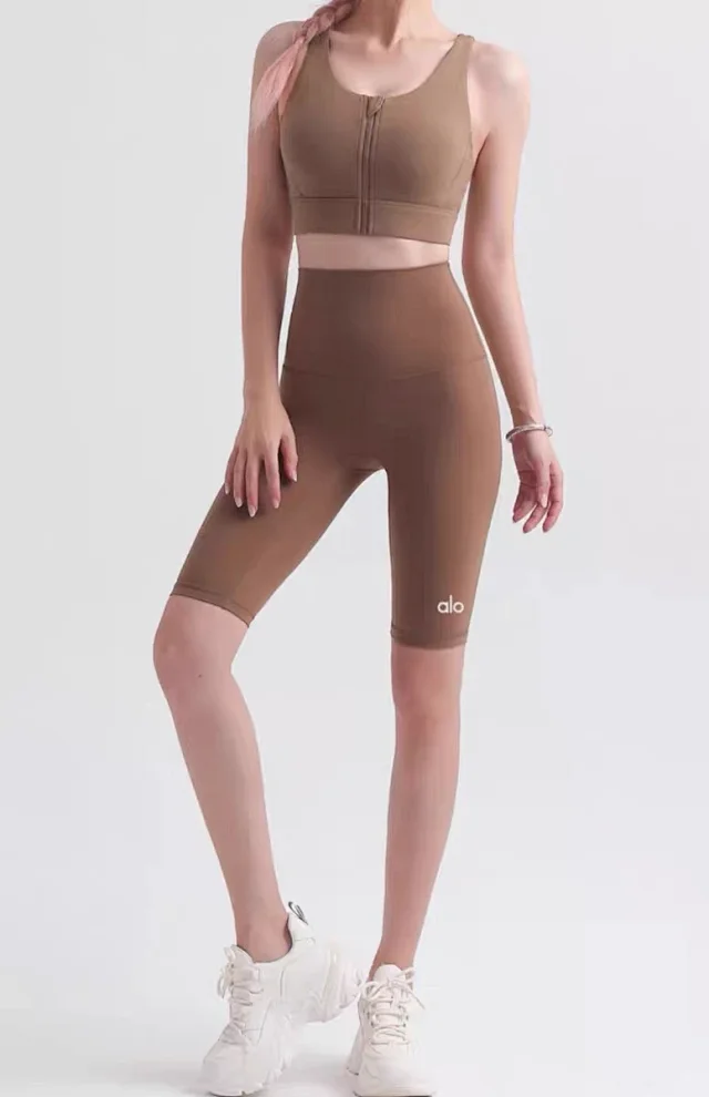 Alo Underwear Front-Zip Crisscross-Back Sports Bra product detail image 47