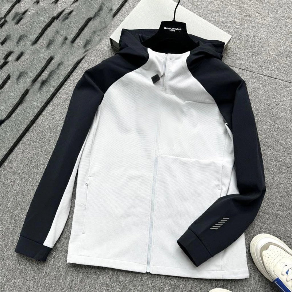 Alo Jackets Hooded full-zip jacket with contrast raglan sleeves image 6