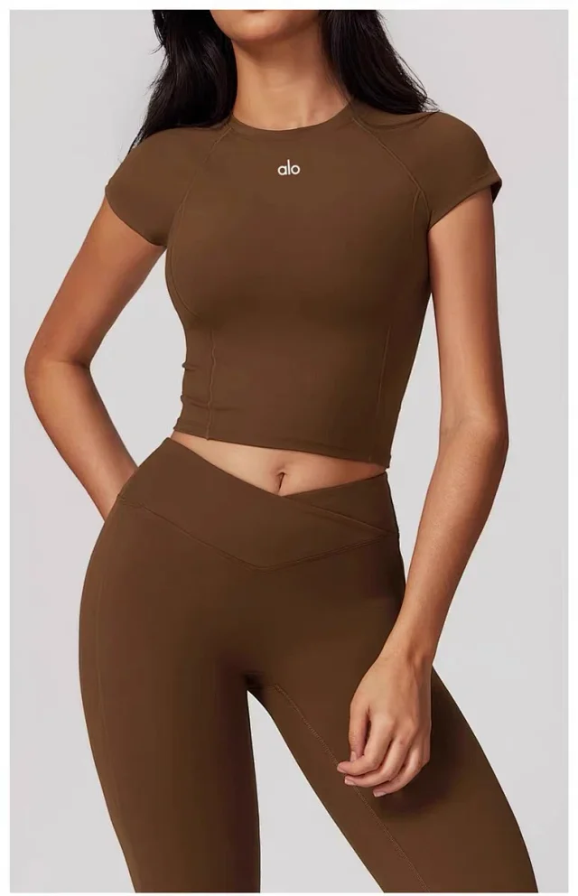 Alo Yoga T-Shirts Fitted cropped cap-sleeve T-shirt with built-in cup options product detail image 36