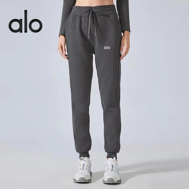 Alo Pants: seller detail photo 5