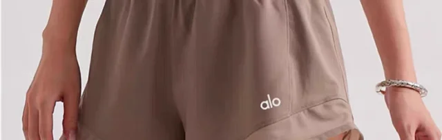 Alo Underwear Front-Zip Crisscross-Back Sports Bra product detail image 41