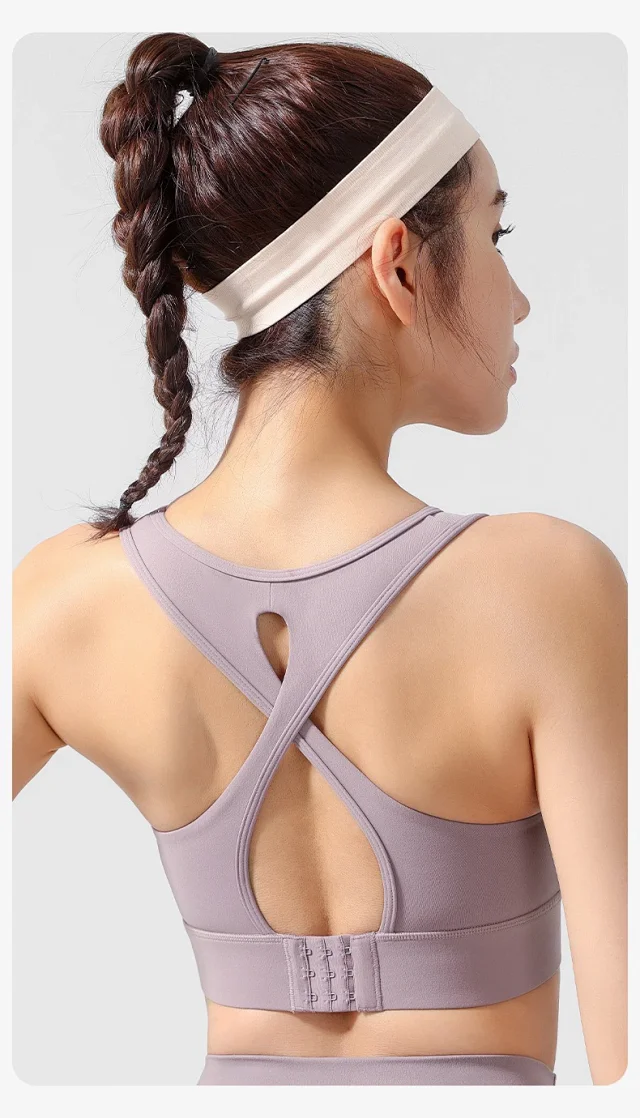 Alo Underwear Mesh-panel cross-back sports bra with adjustable hook closure product detail image 21