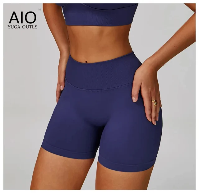 Alo Yoga Shorts High-Waisted Seamless Training product detail image 30