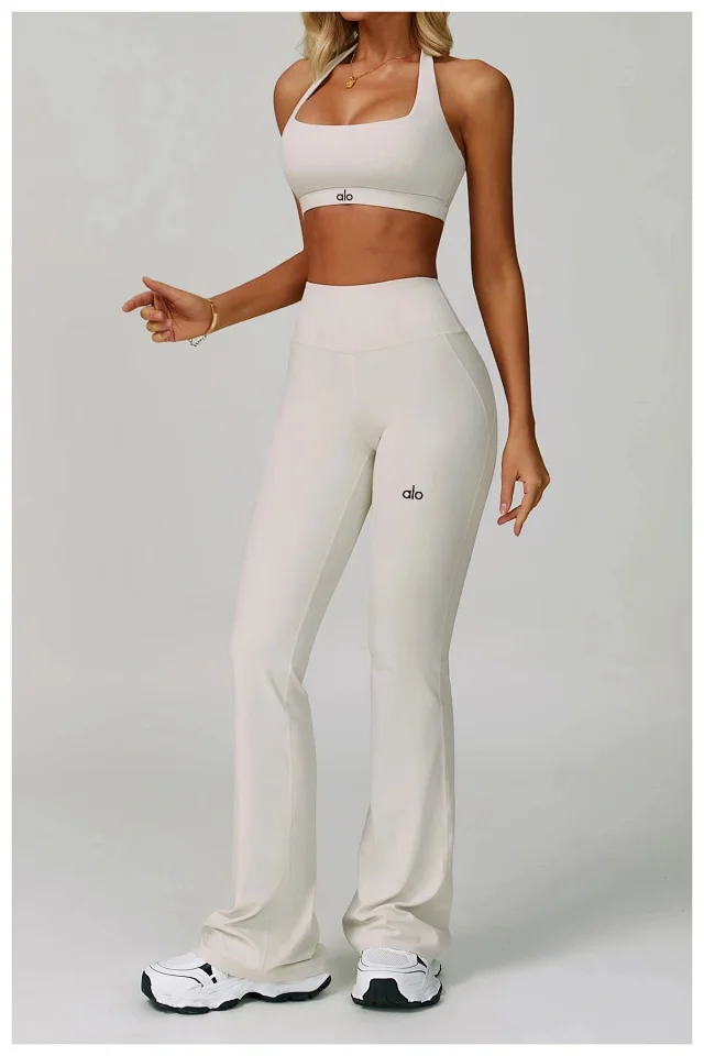 Alo Yoga Matching Sets Halter sports bra and high-waisted bottoms set product detail image 40