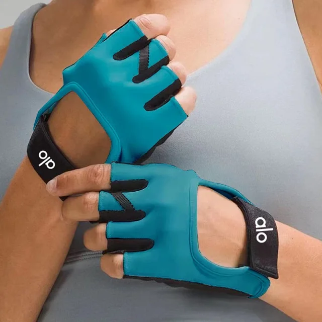 Alo Gloves Half-Finger Yoga product detail image 12