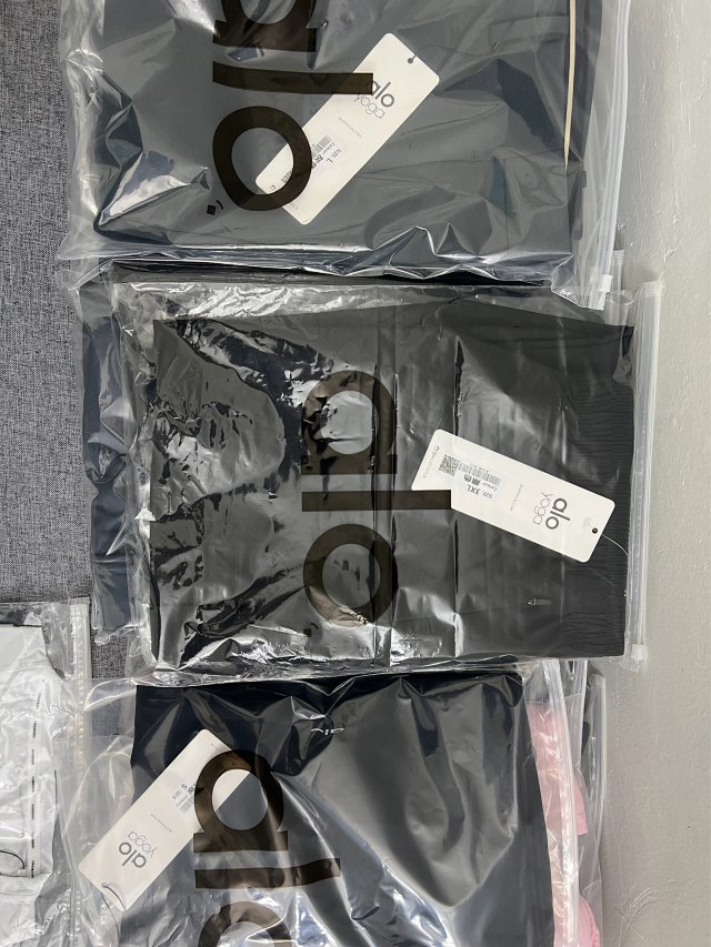 Alo Hoodie: seller detail photo 2