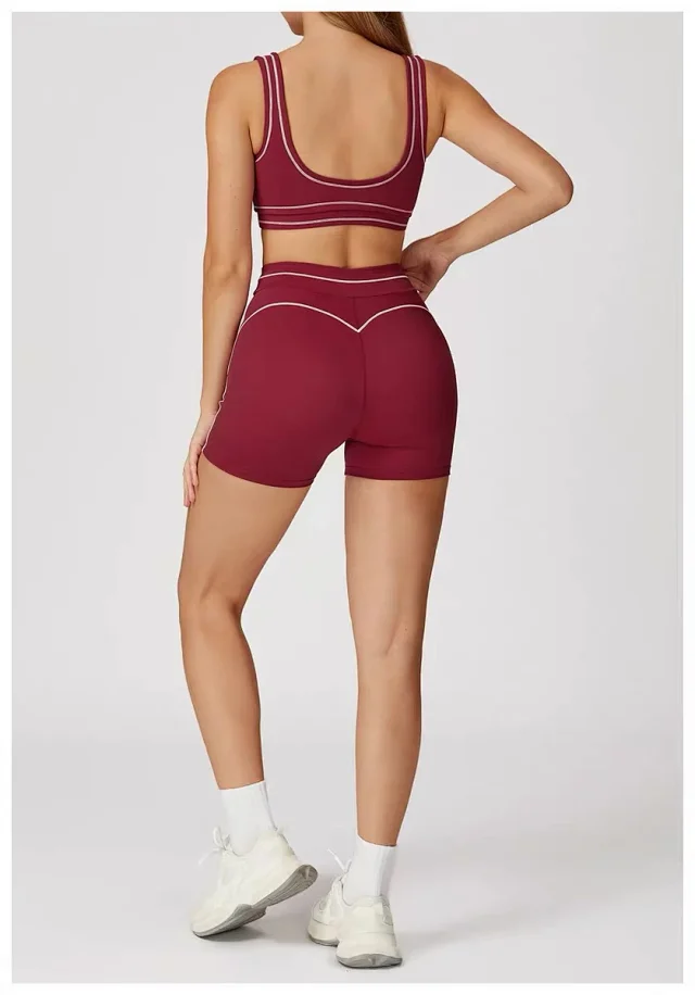 Alo Underwear Scoop-Neck Contrast-Trim Sports Bra product detail image 39