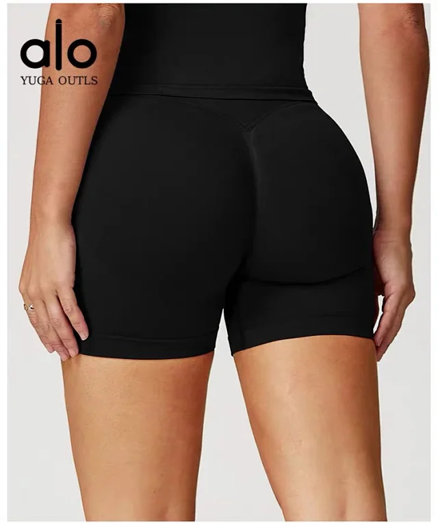 Alo Shorts High-Waisted Seamless Biker product detail image 34