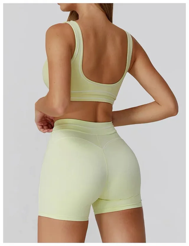 Alo Underwear Scoop-Neck Contrast-Trim Sports Bra product detail image 25