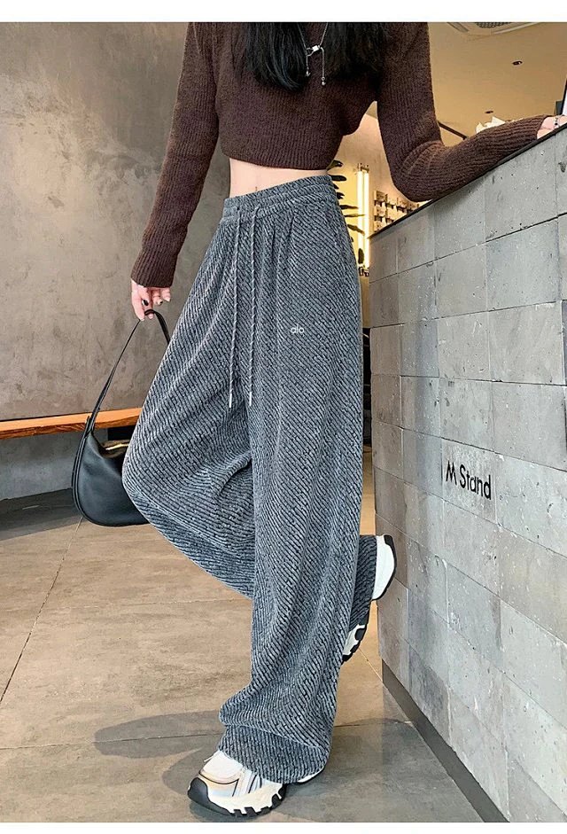 Alo Pants: seller detail photo 13