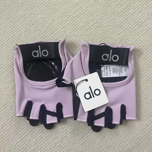 Alo Gloves Half-Finger Yoga product detail image 9