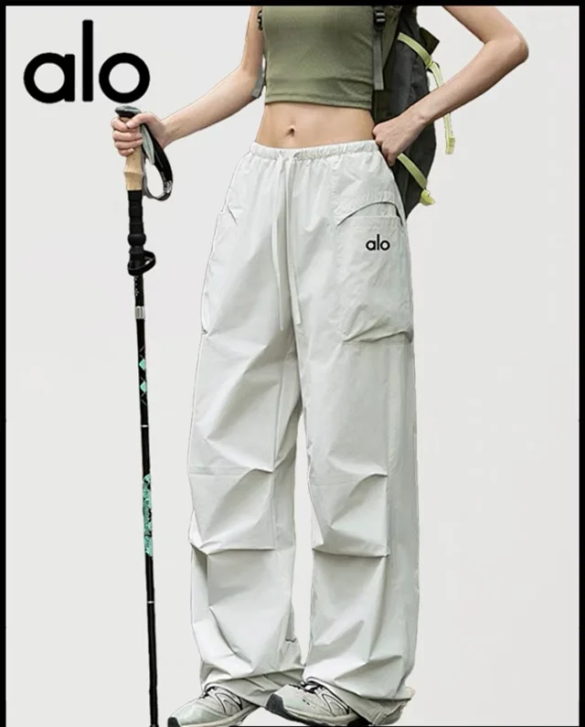 Alo Yoga Trousers wide-leg cargo pants product detail image 3