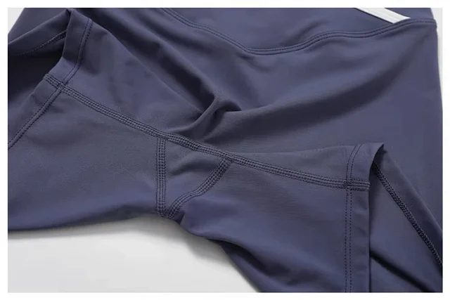 Alo Yoga Shorts High-waisted contrast crossover waistband biker product detail image 68