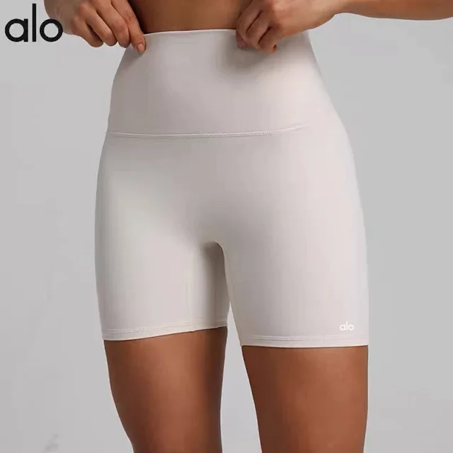 Alo Yoga Shorts High-Waisted Biker product detail image 10