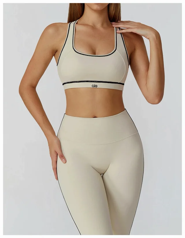 alo Underwear Racerback Contrast-Trim Sports Bra product detail image 36