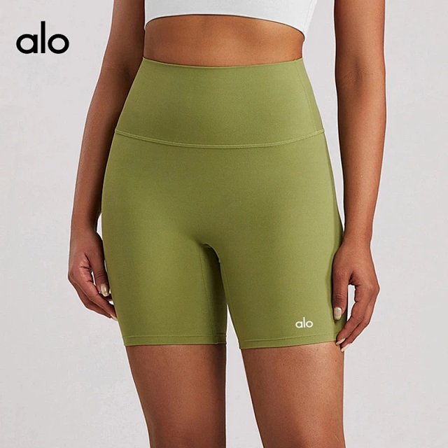 Alo Short: seller detail photo 2
