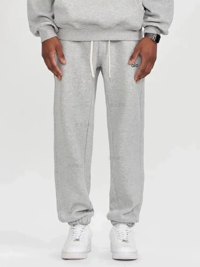 Alo Yoga Crewneck sweatshirt and drawstring jogger pants product detail image 14