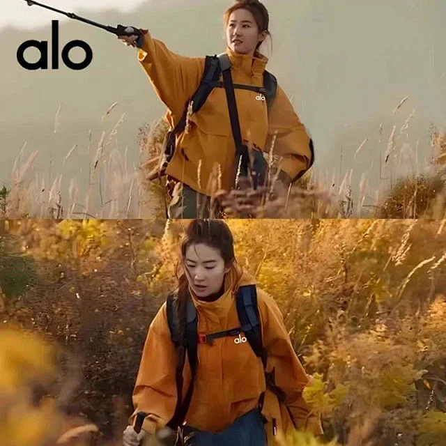 Alo Jackets 3-in-1 Hooded Outdoor Jacket product detail image 3