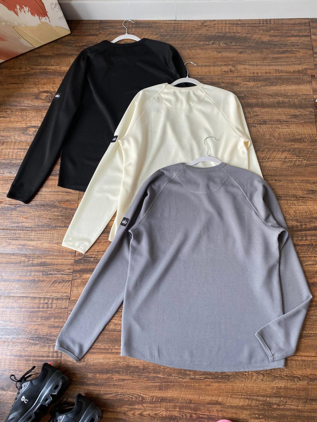Alo Yoga Thermal Waffle Long Sleeve Base-Layer Gray - 10