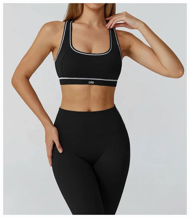 alo Underwear Racerback Contrast-Trim Sports Bra product detail image 40